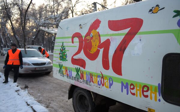 Это сделано для создания новогоднего настроения у горожан. - Sputnik Кыргызстан