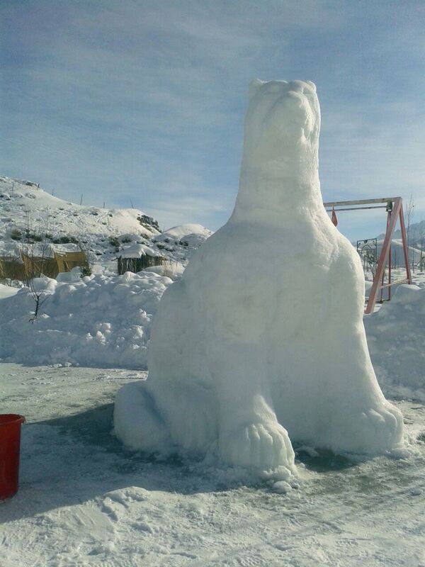 Ледяные статуи в центре Нарына - Sputnik Кыргызстан