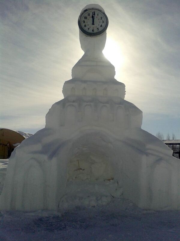 Ледяные статуи в центре Нарына - Sputnik Кыргызстан