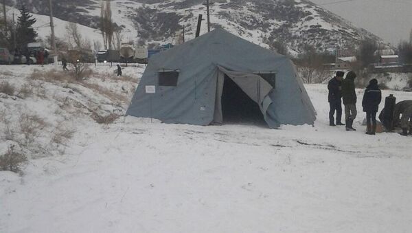 Чүй облусунун Жайыл районундагы Сосновка постунда тигилген палатка - Sputnik Кыргызстан