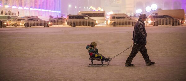 Сильный снегопад в Бишкеке - Sputnik Кыргызстан