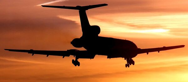 Самолет Ту-154М в небе - Sputnik Кыргызстан