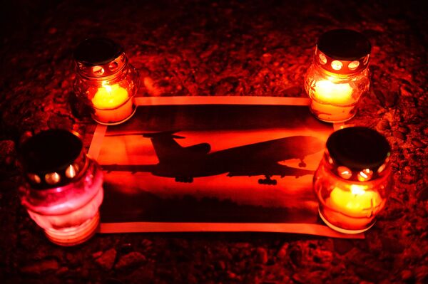 Акция памяти по погибшим в авиакатастрофе в Сочи - Sputnik Кыргызстан