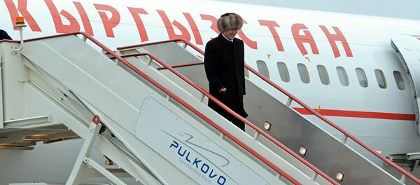 Президент Алмазбек Атамбаевдин архивдик сүрөтү Президент Алмазбек Атамбаевдин архивдик сүрөтү - Sputnik Кыргызстан