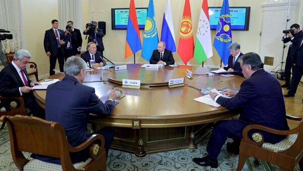 Заседание ВЕЭС и сессии Совета коллективной безопасности ОДКБ в Санкт-Петербурге - Sputnik Кыргызстан