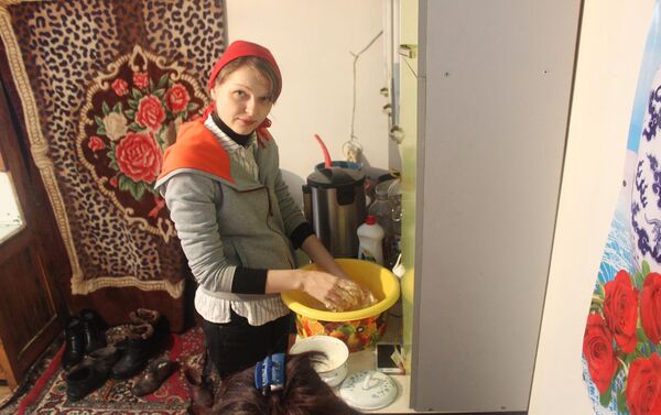 Супруга кыргызстанца Уларбека Бакырдинова Анастасия Озерска на малой родине мужа - Sputnik Кыргызстан