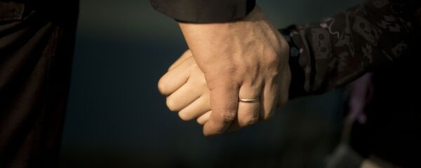 Насилие над детьми в КР - Sputnik Кыргызстан