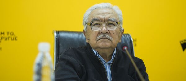 Белгилүү кинорежиссер Болот Шамшиев. Архив - Sputnik Кыргызстан