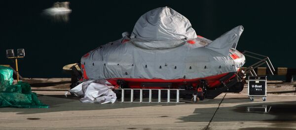 Продолжаются поисковые работы в районе авиакатастрофы Ту-154 в Сочи Продолжаются поисковые работы в районе авиакатастрофы Ту-154 в Сочи - Sputnik Кыргызстан