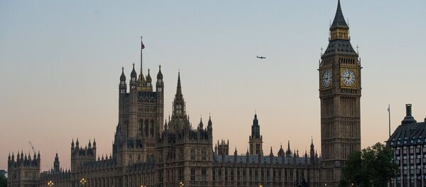 Биг Бен со стороны реки Темза в Лондоне. Архивное фото - Sputnik Кыргызстан