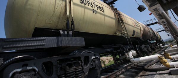 Нефть ташуучу эшелон. Архив - Sputnik Кыргызстан