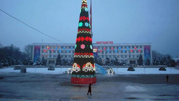 Новогодние елки в регионах Кыргызстана — Ош - Sputnik Кыргызстан
