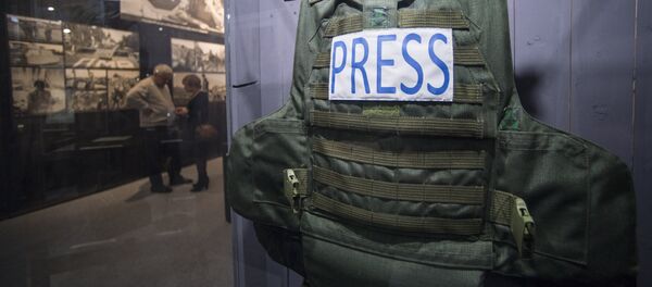 Открытие выставки Правда в объективе: вооруженные конфликты XX–XXI веков глазами военных журналистов - Sputnik Кыргызстан