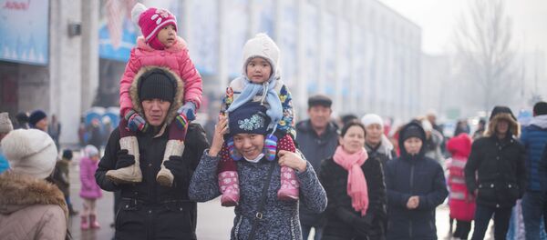 Праздничные мероприятия и народные гуляния на площади Ала-Тоо Праздничные мероприятия и народные гуляния на площади Ала-Тоо - Sputnik Кыргызстан