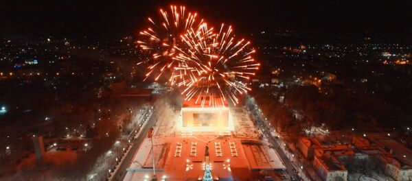 Красотища! Новогодний салют на площади Ала-Тоо в Бишкеке - Sputnik Кыргызстан