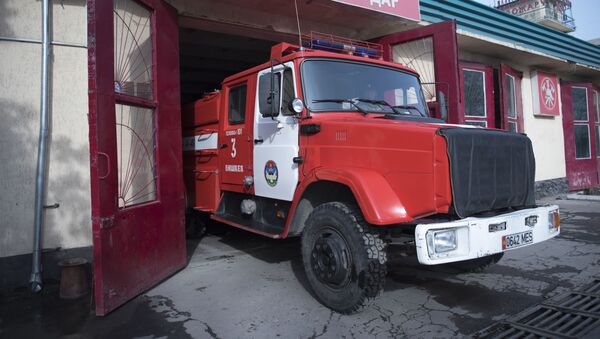 Работа сотрудников пожарной службы Кыргызстана - Sputnik Кыргызстан