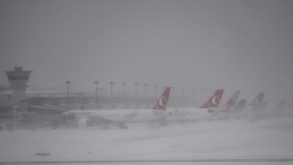 Cильный снегопадов в Стамбуле - Sputnik Кыргызстан