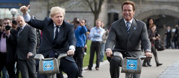 Мэр Лондона Борис Джонсон и звезда Голливуда Арнольд Шварценеггер - Sputnik Кыргызстан