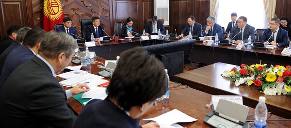 Рабочее совещание по обсуждению мер по реализации Закона КР О внесении изменений в Конституцию - Sputnik Кыргызстан