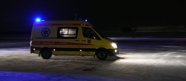 Прилет борта МЧС России с пострадавшими детьми из Ханты–Мансийска Прилет борта МЧС России с пострадавшими детьми из Ханты–Мансийска - Sputnik Кыргызстан