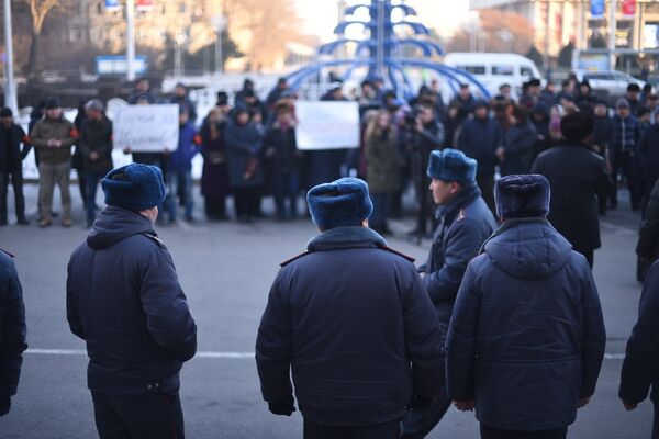 Митинг в поддержку нынешнего градоначальника Албека Ибраимова - Sputnik Кыргызстан