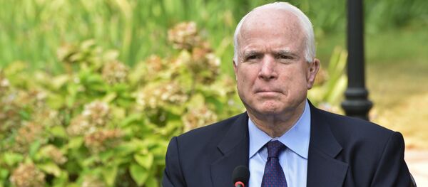 Архивное фото сенатора США Джона Маккейна - Sputnik Кыргызстан