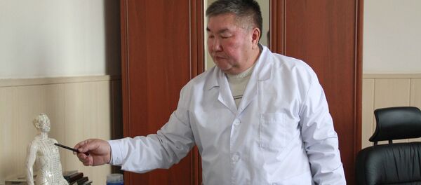 Невролог Темирбек Бекбоев. Архив - Sputnik Кыргызстан