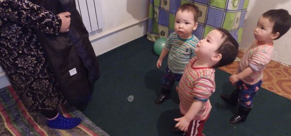 Үч эмдин энеси: жалгыз бой болуп, батирде жашасам да балдарым жанымда - Sputnik Кыргызстан