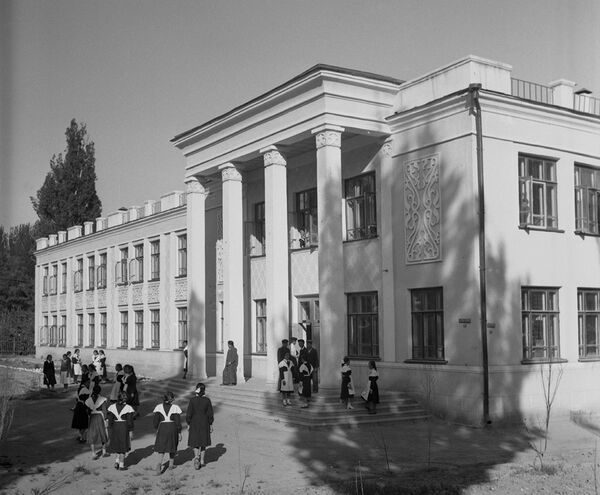 Архивные фото города Пржевальск - Sputnik Кыргызстан