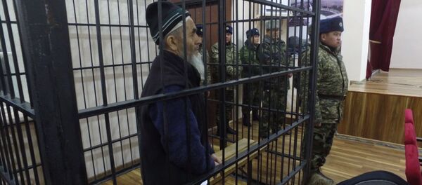 Соттун өкүмүн уккан Аскаров ачкачылык жарыялайм деп кыйкырды - Sputnik Кыргызстан