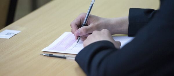 Сдача ЕГЭ по русскому языку в школах России - Sputnik Кыргызстан