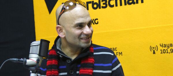 Болливуддун белгилүү продюсери, режиссеру, кино-маркетологу Амит Ар Агарвал маек учурунда - Sputnik Кыргызстан