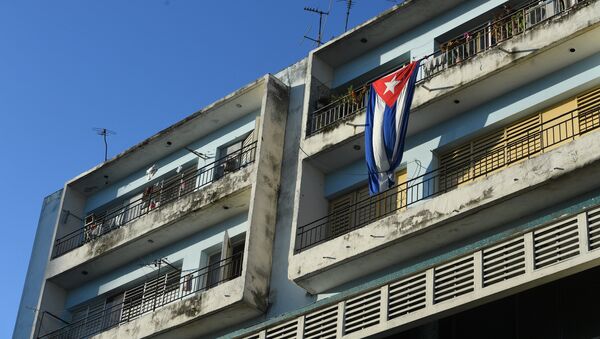Флаг Кубы на здании в городе Гавана. Архивное фото - Sputnik Кыргызстан