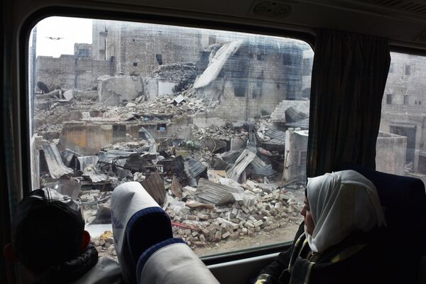 Первый пассажирский поезд в Алеппо с начала войны в Сирии - Sputnik Кыргызстан