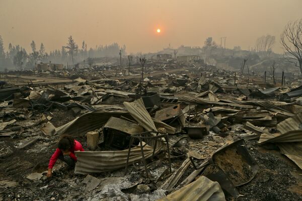 Последствия лесных пожаров в Чили - Sputnik Кыргызстан