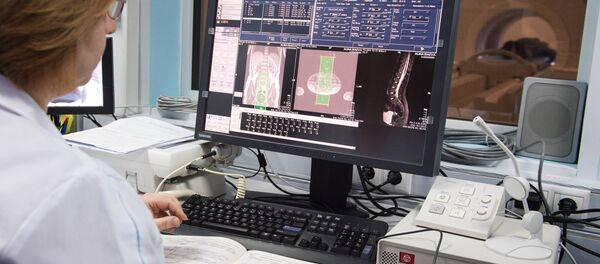 Мэр Москвы Сергей Собянин посетил детскую городскую поликлинику № 125 Мэр Москвы Сергей Собянин посетил детскую городскую поликлинику № 125 - Sputnik Кыргызстан