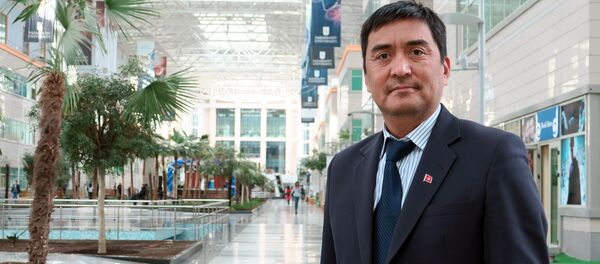 Астанадагы Назарбаев университетинде иштеген кыргызстандык профессор Дүйшөн Шаматов - Sputnik Кыргызстан