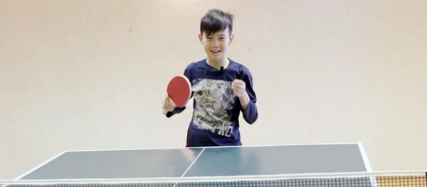 Один день с Урматом Мырсакановым: бассейн и теннис - Sputnik Кыргызстан