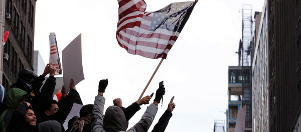 Митинги против указа Трампа о беженцах в Нью-Йорке - Sputnik Кыргызстан
