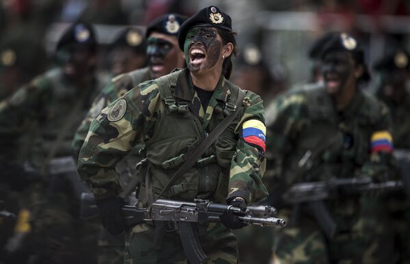 Парад вооруженных сил Венесуэлы в Каракасе - Sputnik Кыргызстан