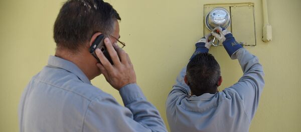 Электр эсептегичин орнотуу. Архив - Sputnik Кыргызстан