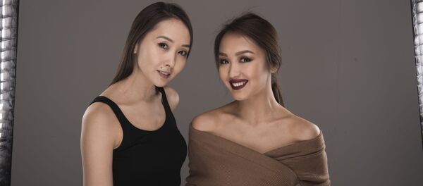 Модель Айсулуу Молдалиева и актриса Мээрим Атантаева - Sputnik Кыргызстан