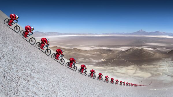 Мировой рекорд скорости на гравии для серийных велосипедов в пустыне Атакама - Sputnik Кыргызстан