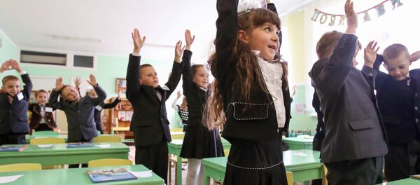 Начало учебного года в белорусской школе - Sputnik Кыргызстан
