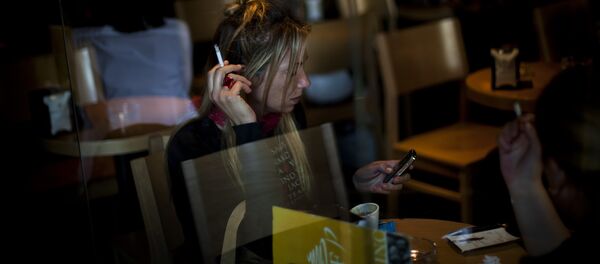 Курение в общественных местах в Барселоне - Sputnik Кыргызстан
