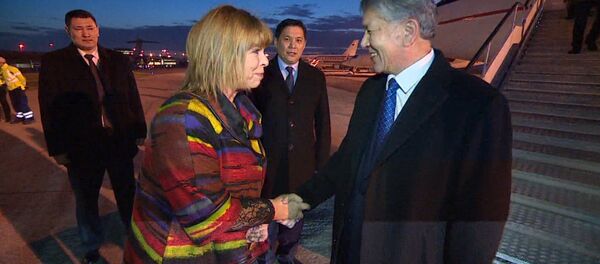 Президент Атамбаевди Бельгия Королдугу жылуу тосуп алды Президент Атамбаевди Бельгия Королдугу жылуу тосуп алды - Sputnik Кыргызстан