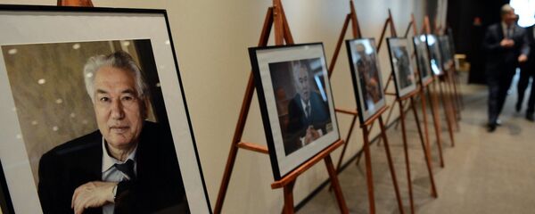 Церемония передачи Кыргызстану архивных материалов по творчеству Ч.Айтматова - Sputnik Кыргызстан