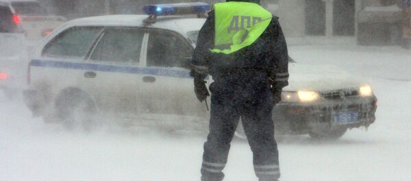 Работа сотрудников дорожно-патрульной службы ГИБДД - Sputnik Кыргызстан