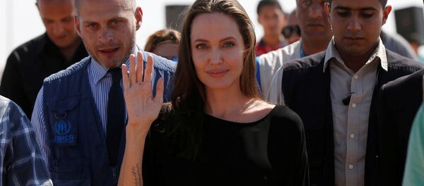 Актриса Анджелина Джоли - Sputnik Кыргызстан