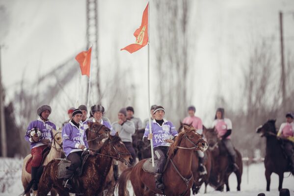 Товарищеский матч по хорсболу в Токтогуле - Sputnik Кыргызстан